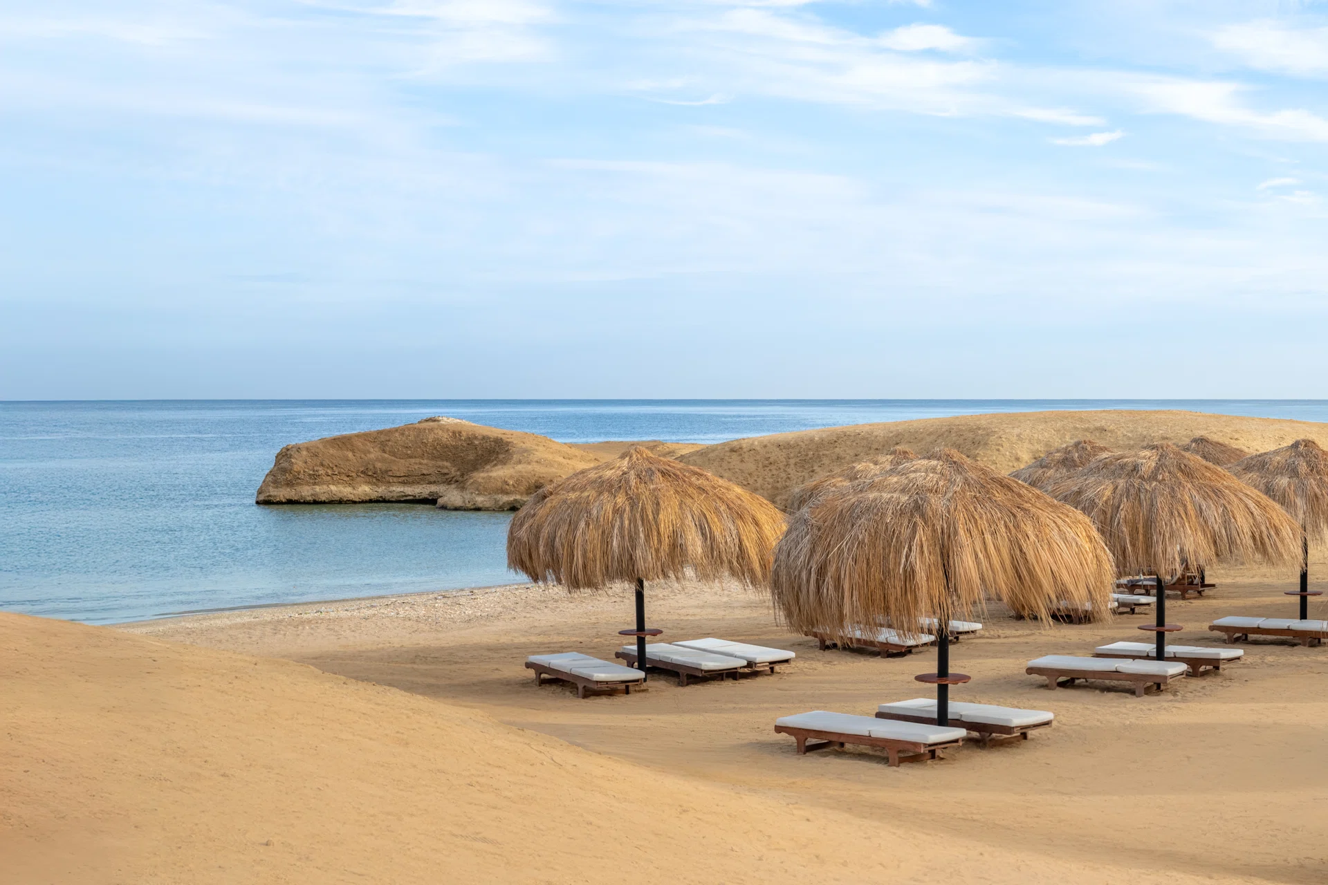Sentido Naga Bay · Strand & Hausriff