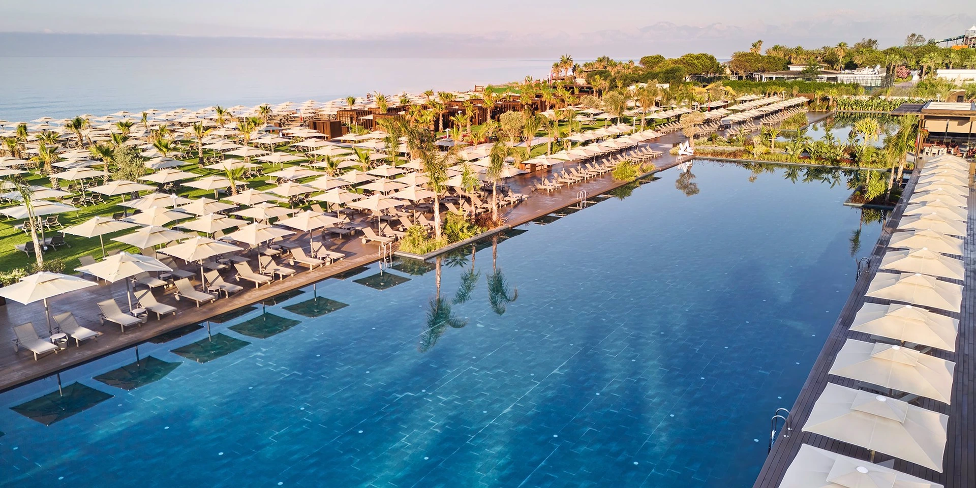 Voyage Kundu · Voyage Kundu · großzügige Poollandschaft