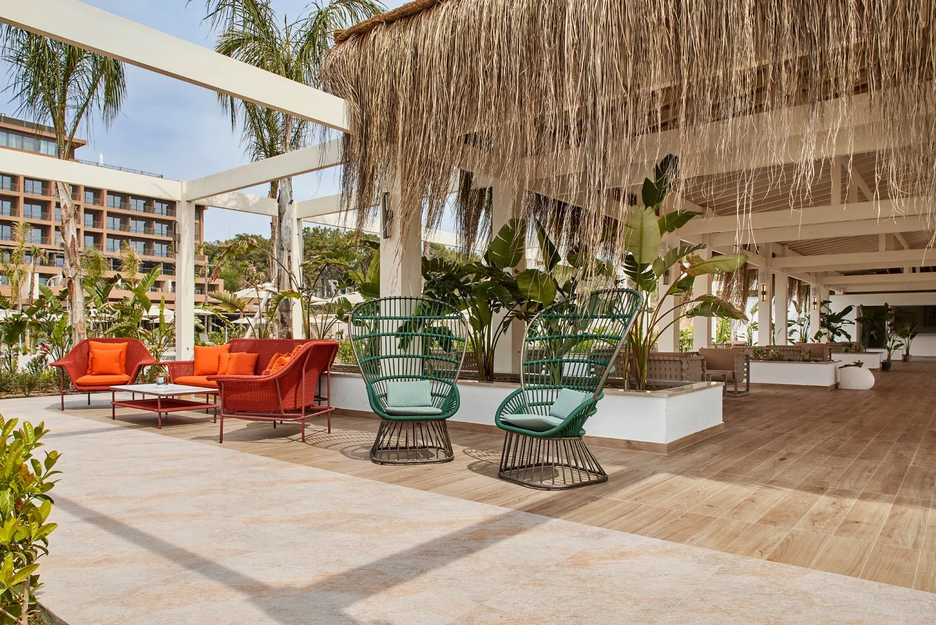 LUSSO Sorgun · Lumino Pool Bar