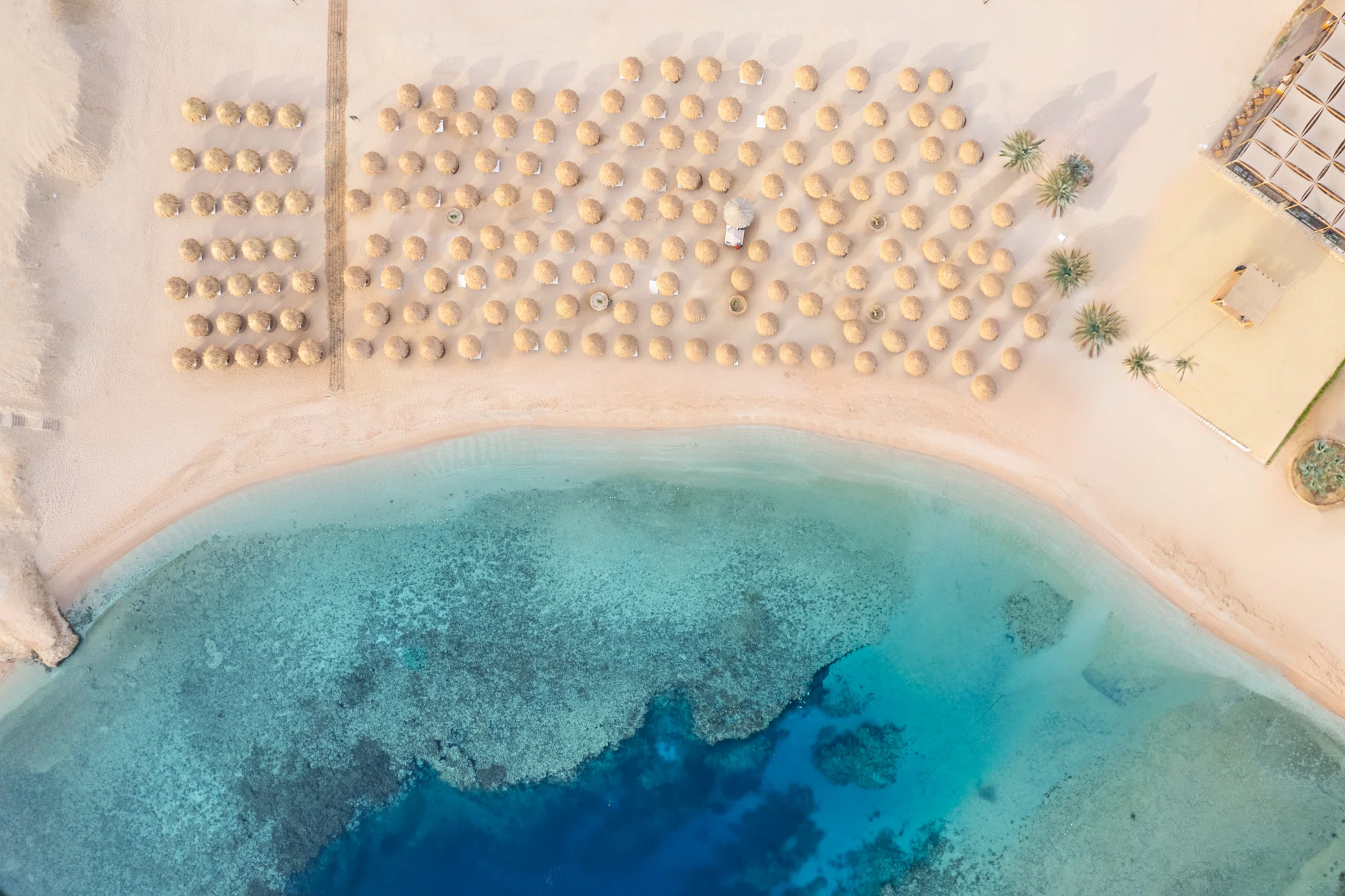 Aldiana Club Naga Bay · Strand & Hausriff