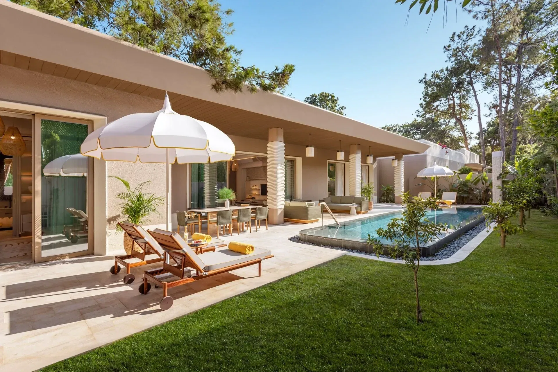 BIJAL · Four Bedroom Villa mit privatem Pool