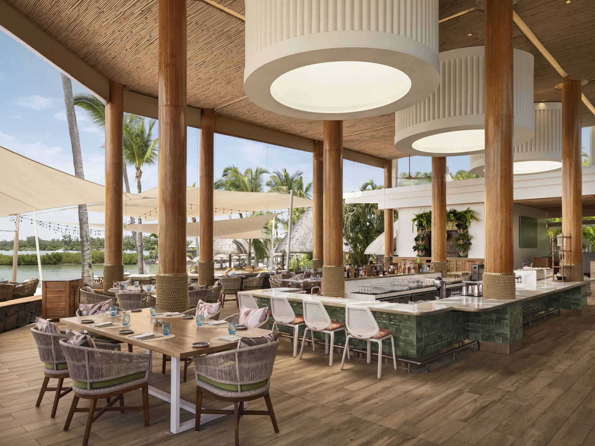 Four Seasons Resort Mauritius at Anahita · Chaloupe