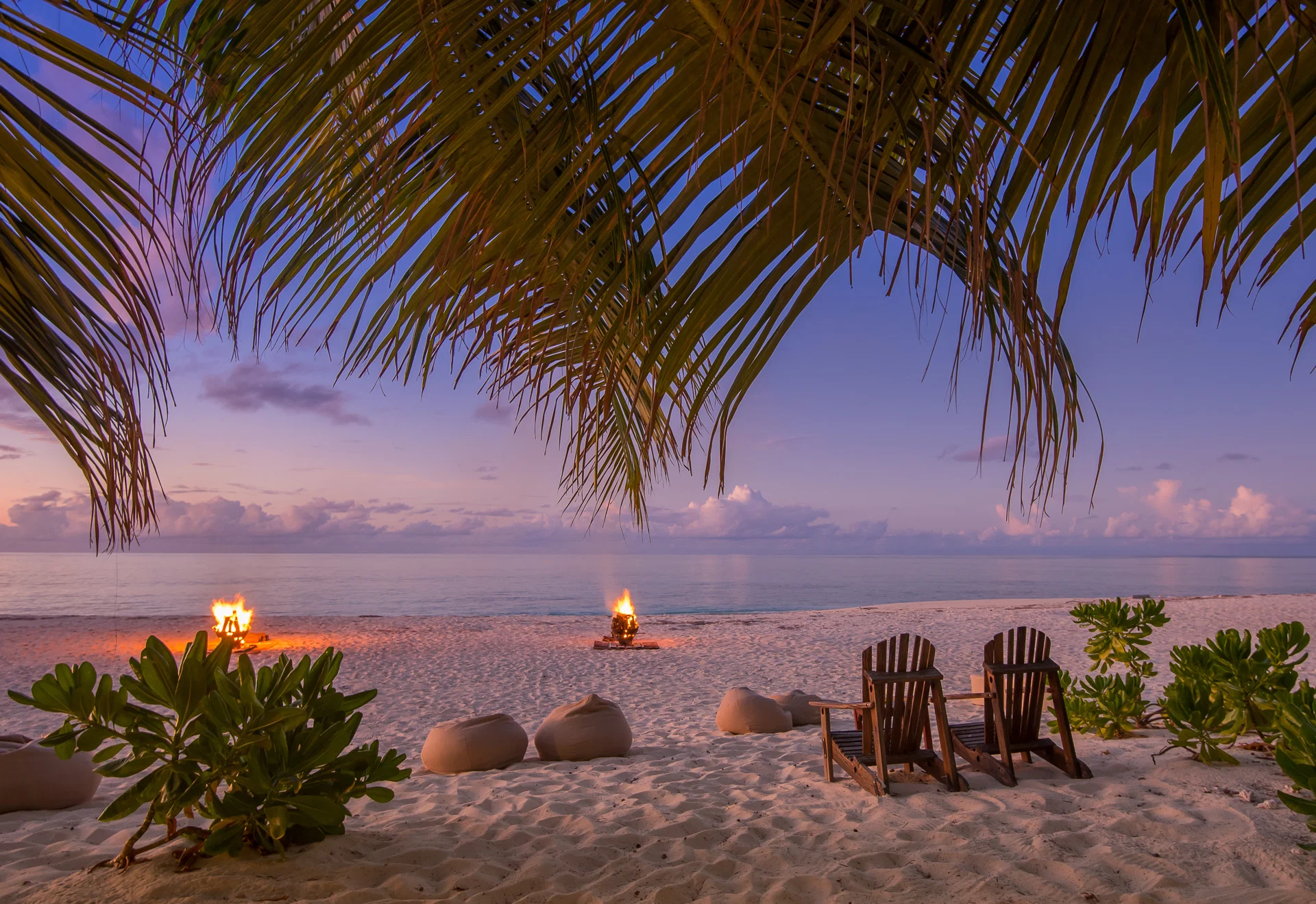 Denis Private Island · Restaurant · Beispielbild – Dinner am Strand