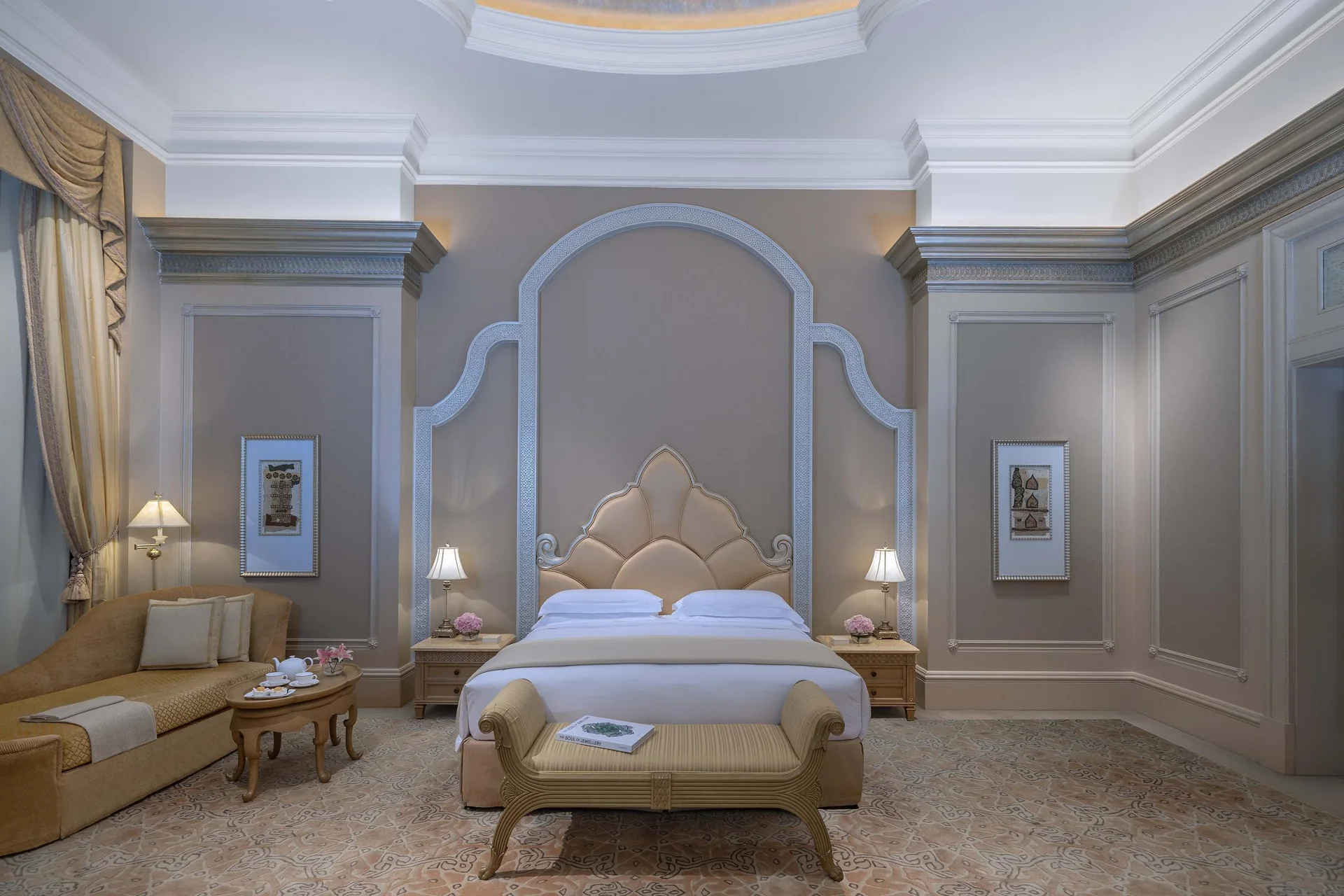 Emirates Palace Mandarin Oriental, Abu Dhabi · Deluxe-Palace-Suite