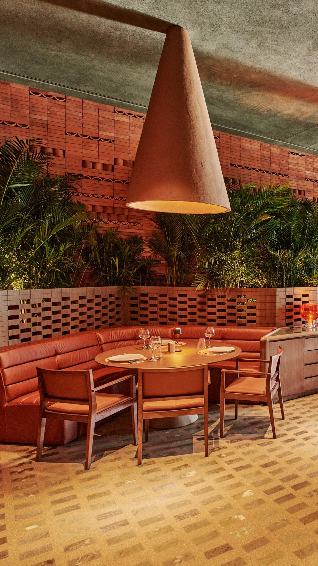 Voyage Kundu · Carino Steak House