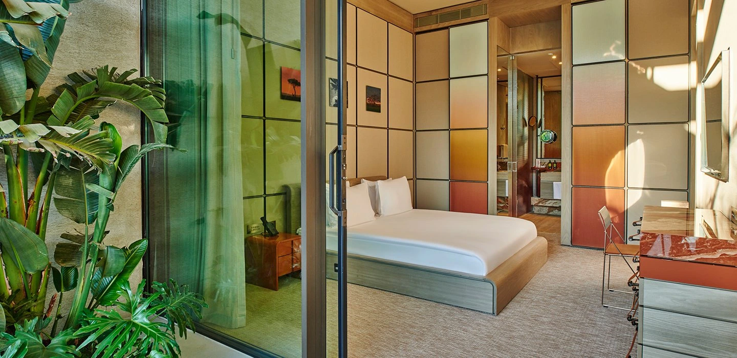 Voyage Kundu · Lagoon Swim Up 1+1