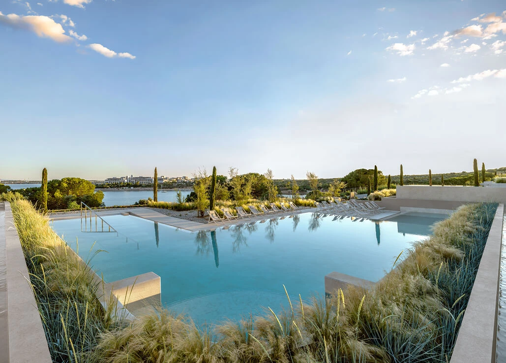 Akra Didim · Pools