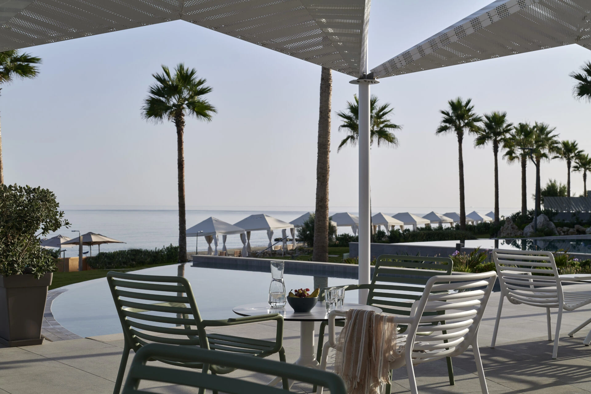 Amira Luxury Resort & Spa · ASTERIAS Pool Bar