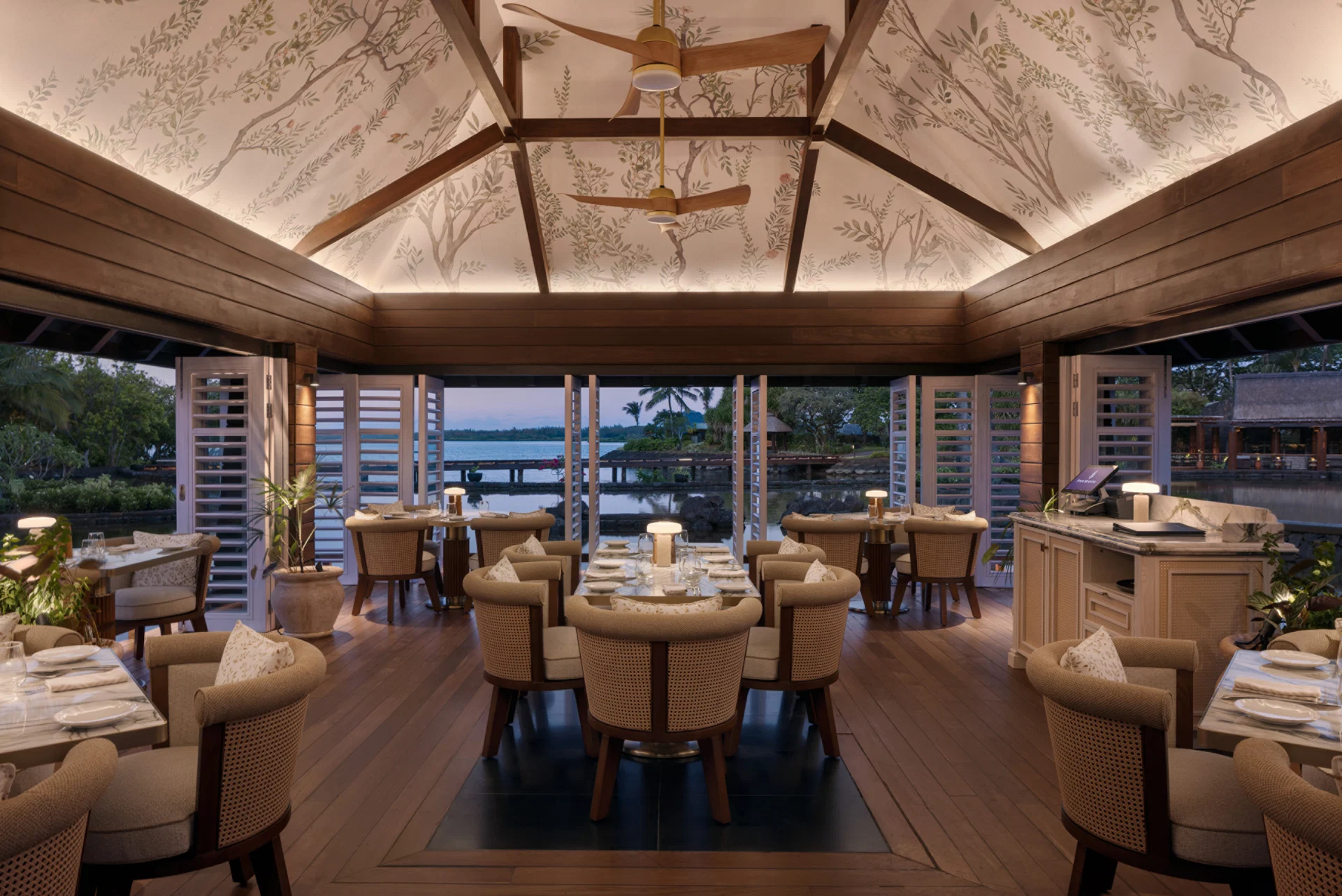 Four Seasons Resort Mauritius at Anahita · Radici