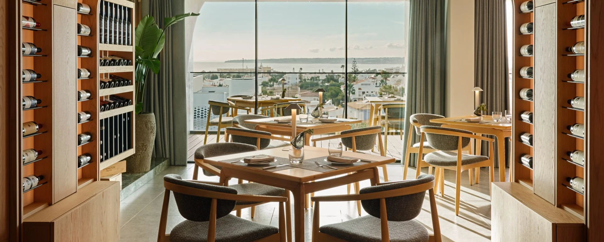 W Algarve · VINO