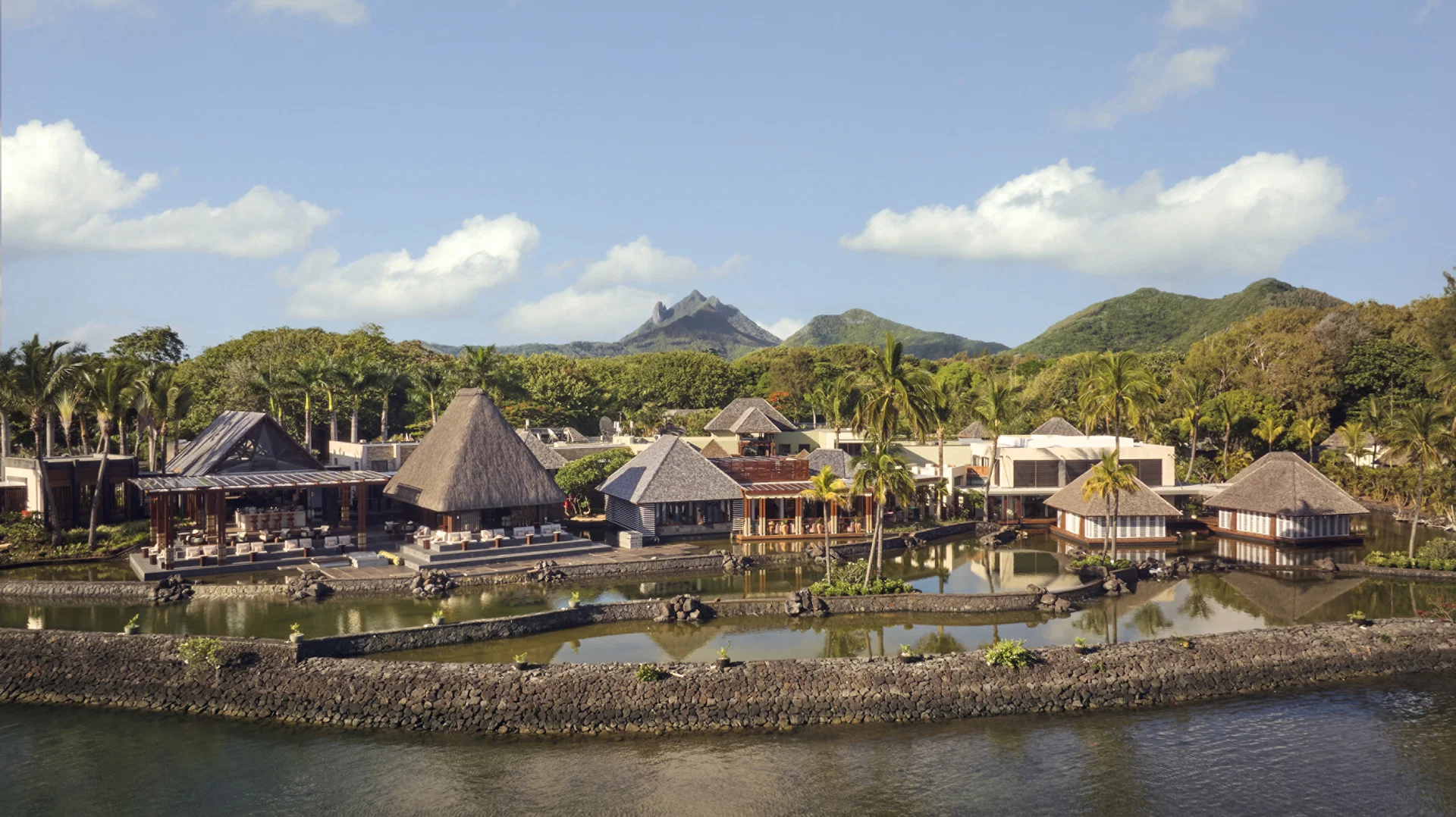 Four Seasons Resort Mauritius at Anahita · Oseyan Spa an der Lagune