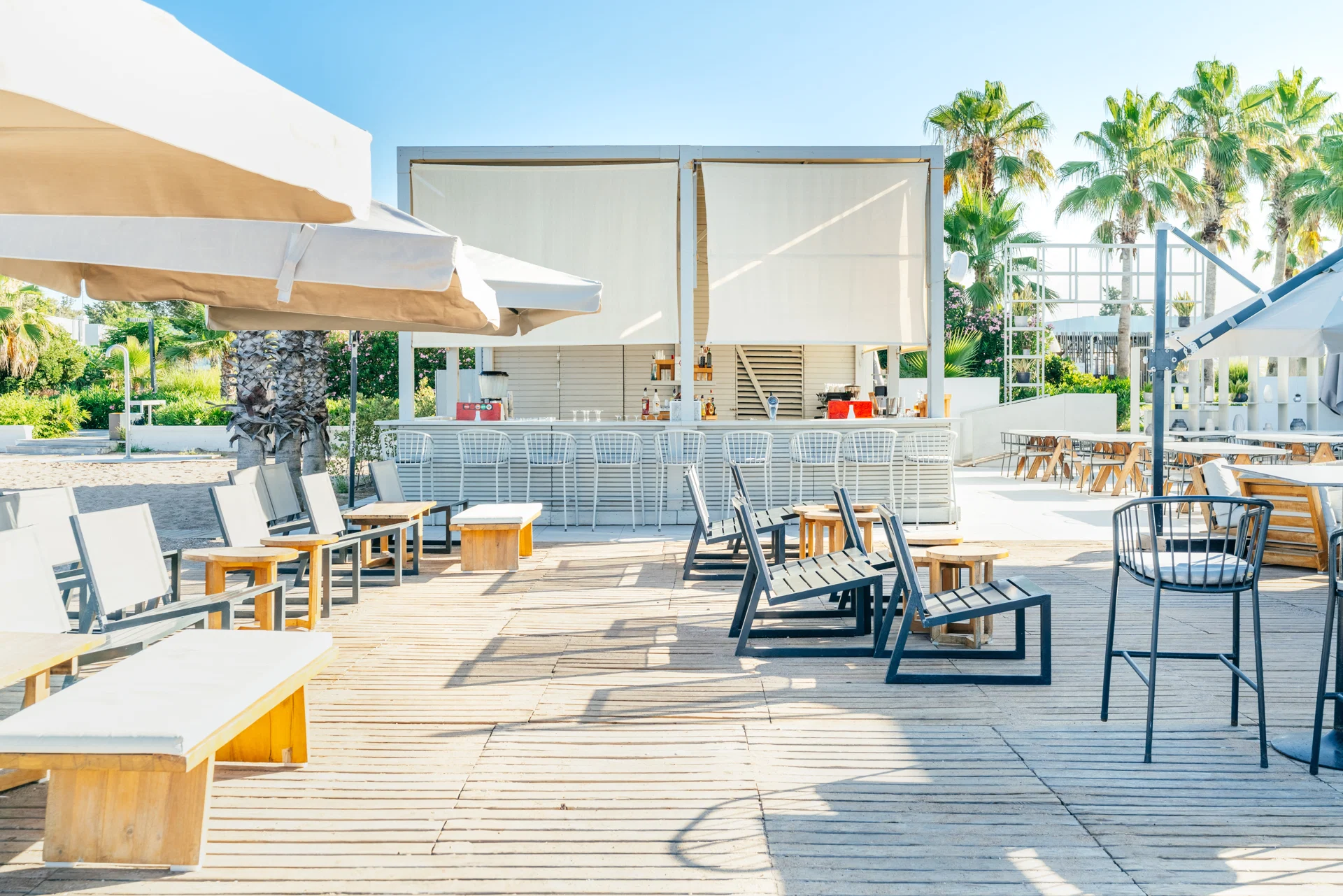Paloma Finesse Side · Beach Club
