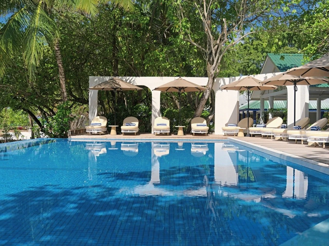 Eri Maldives · Eri Maldives OUTDOOR_POOL