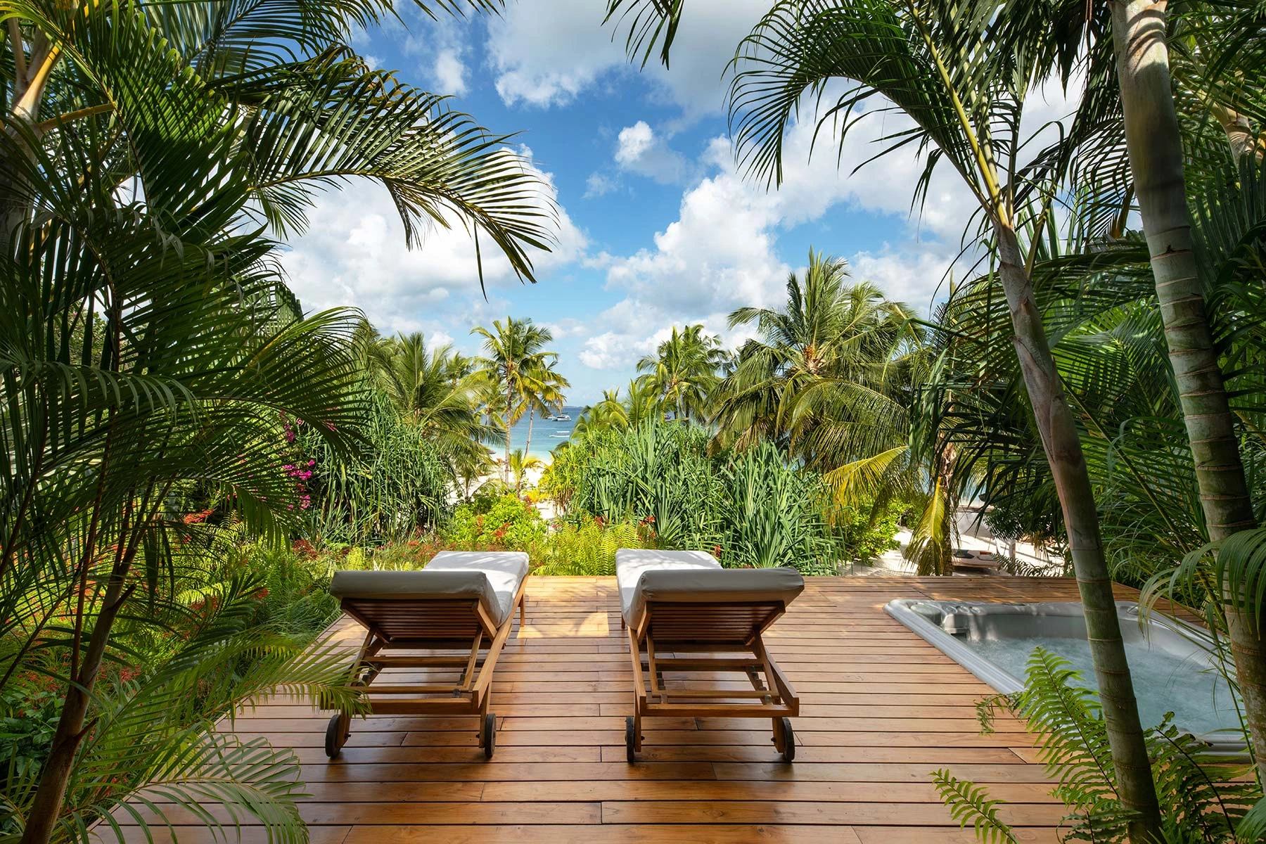 Zuri Zanzibar · Ocean-front Suite