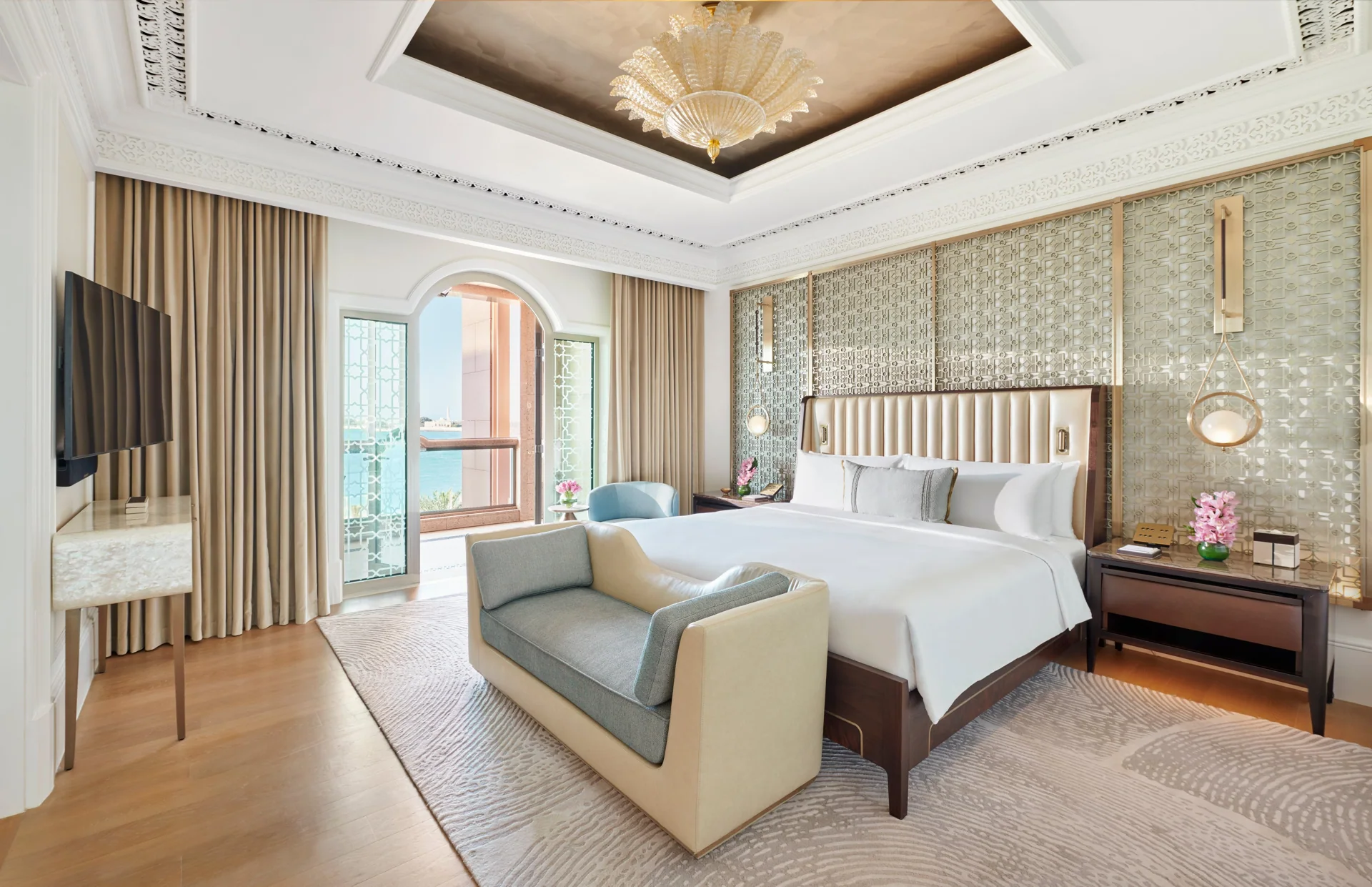 Emirates Palace Mandarin Oriental, Abu Dhabi · Familien-Suite mit Meerblick