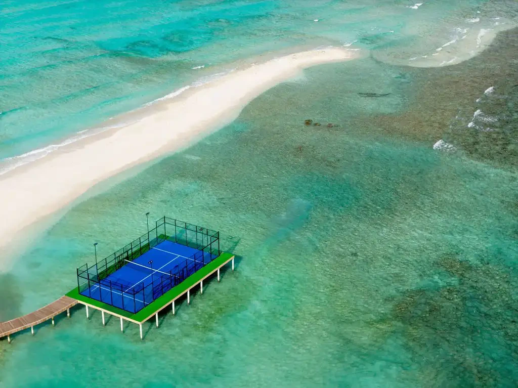 Meyyafushi Maldives · Meyyafushi Maldives · Resort und Meer