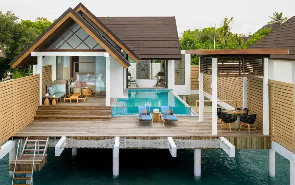 Meyyafushi Maldives · Semi-Ocean Pool Suite