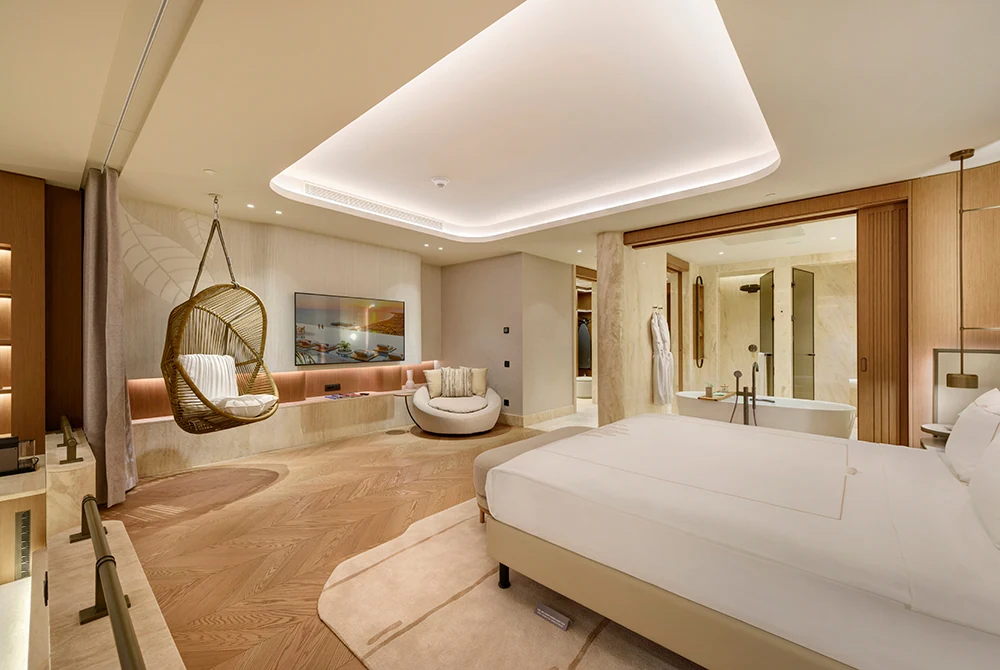 Regnum The Crown · Seascape Suite