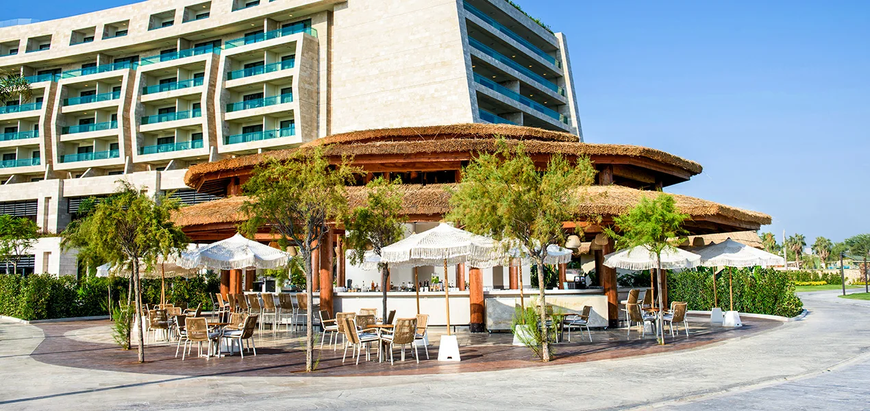 Sandy Beach Bar