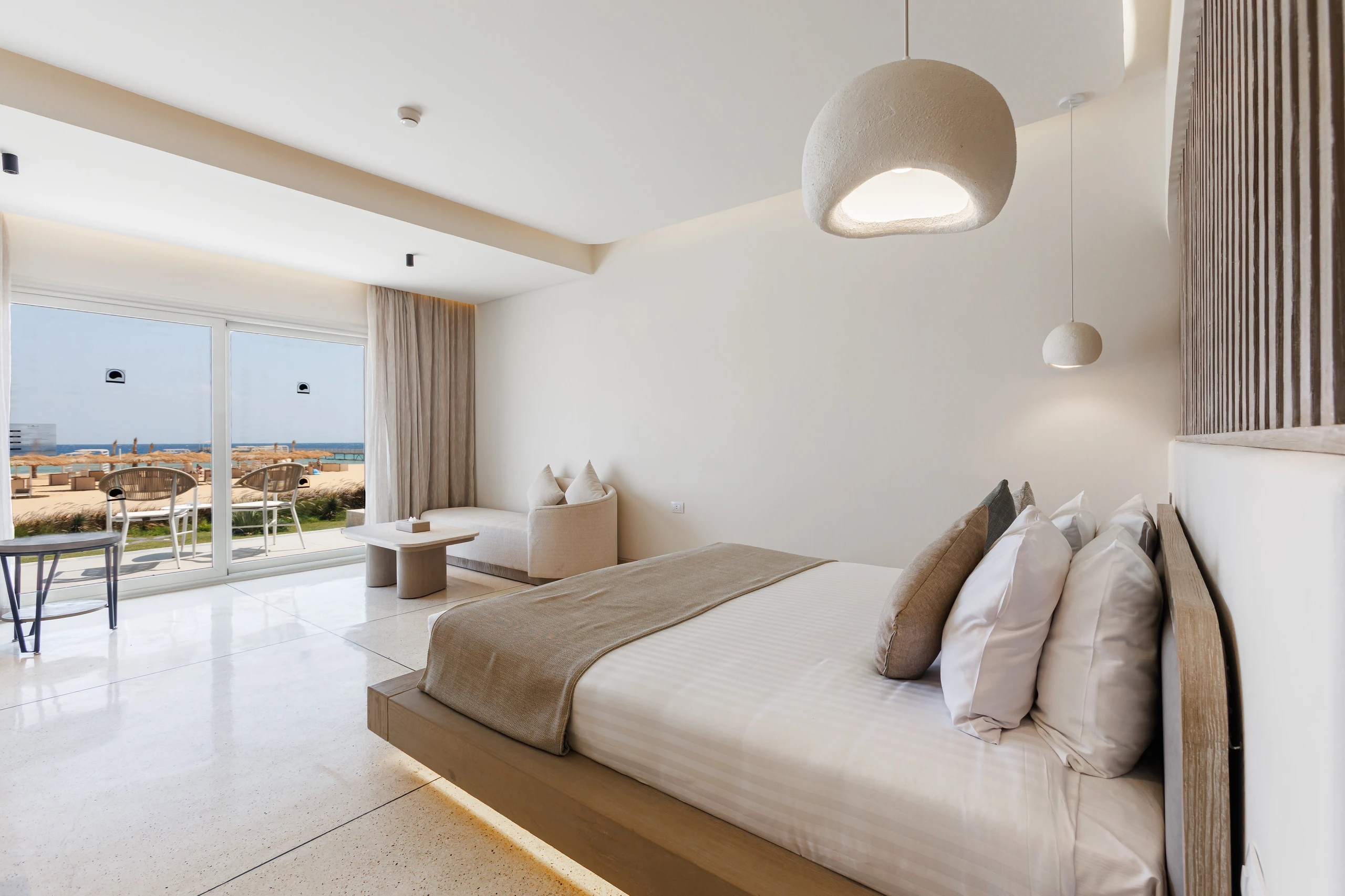 Deluxe Beach Front Suite im SUNRISE Anjum Resort
